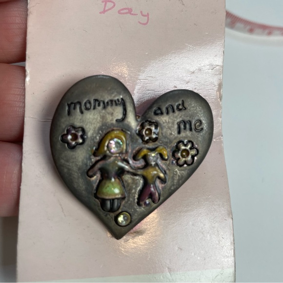 Mommy and Me Heart Brooch with Mom and Daughter with Ponytails NWT - Picture 3 of 6